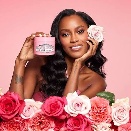 Soap and Glory Flake Away Exfoliating Body Scrub for Smooth & Soft Skin 300ml | Soap & Glory Flake Away Body Scrub - 3