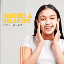 Neutrogena Clear & Soothe Micellar Jelly Make-Up Remover 200ml | Oil-Free Makeup Remover with Turmeric